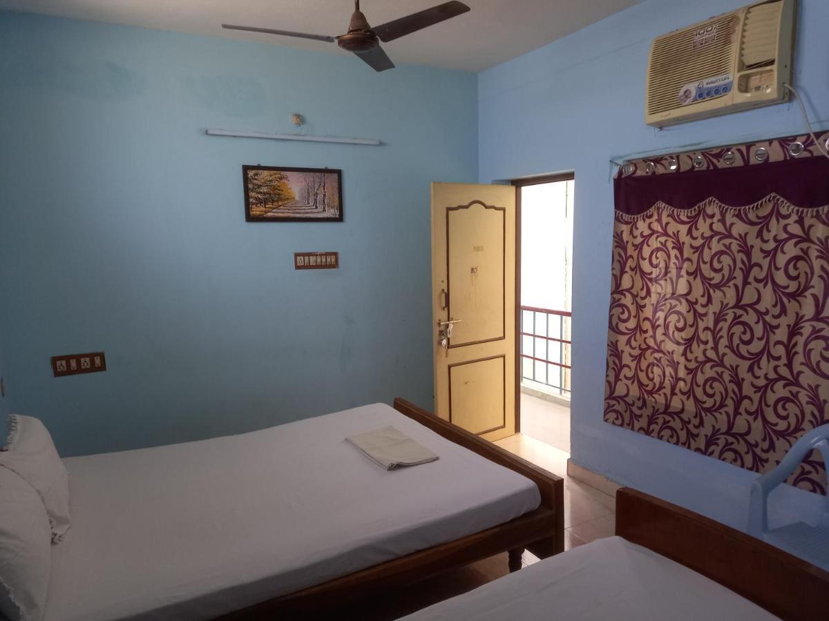 Parisha Residency- Temple Side Hotel Чидамбарам Экстерьер фото